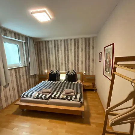 Schoene Aussicht Sauerland - Kuehle Wohnung - Familienurlaub Mit Hund דירה שמאלנברג
